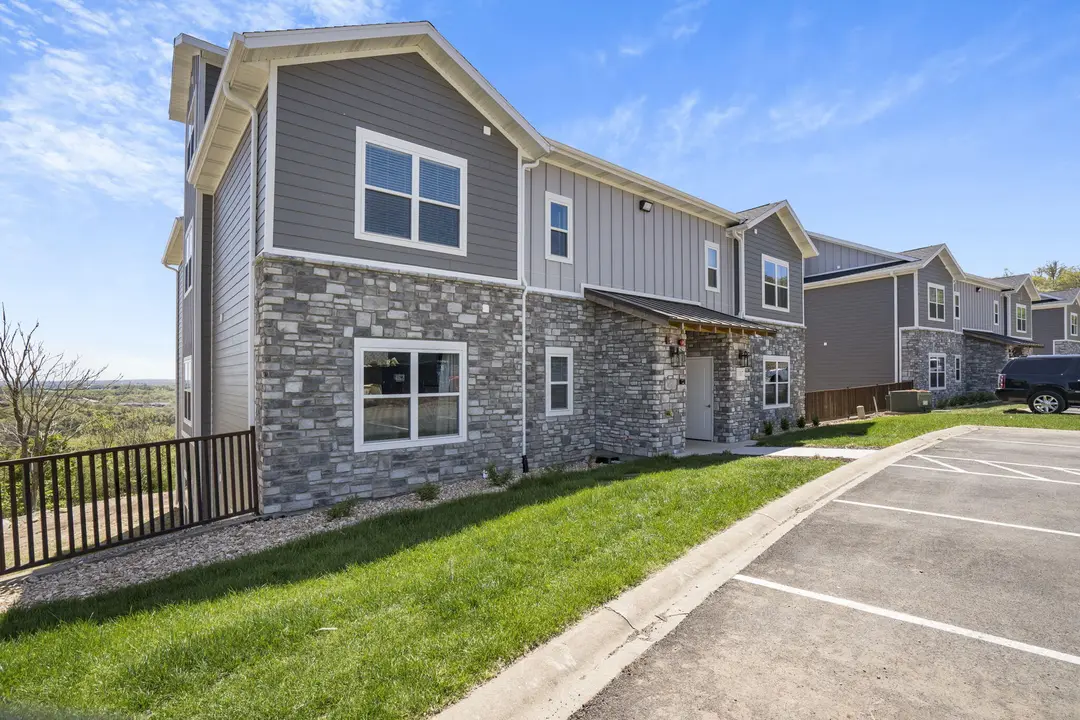 3107 S Vineyards Terrace — photo 26