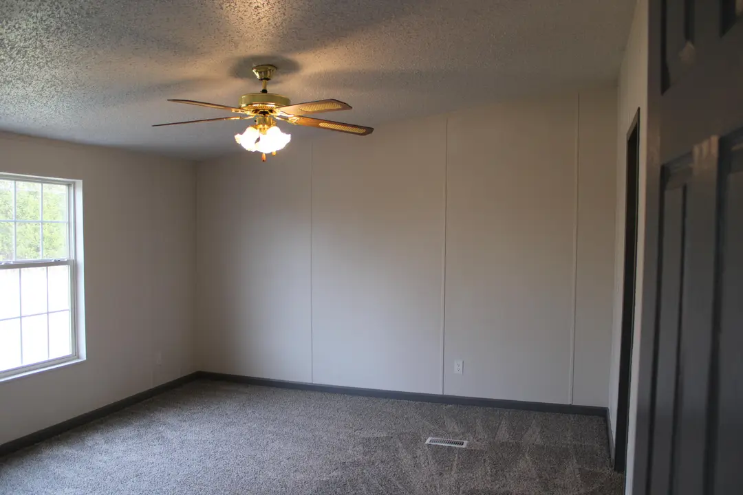2128 State Highway O — photo 35