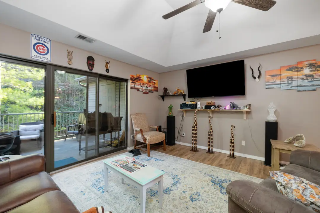 7847 Cozy Cove Road — photo 2