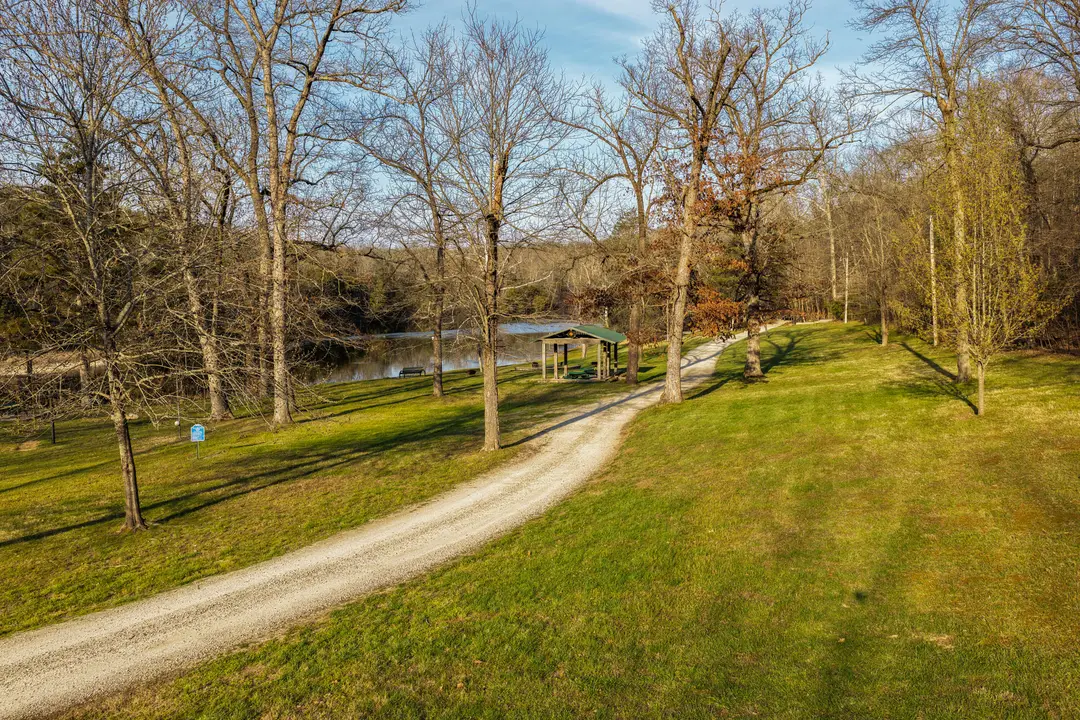 7847 Cozy Cove Road — photo 32