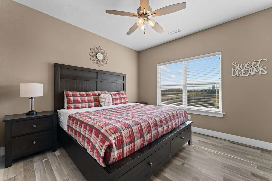 128 Chateau Mountain Court — photo 33