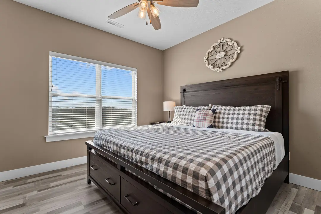 128 Chateau Mountain Court — photo 41