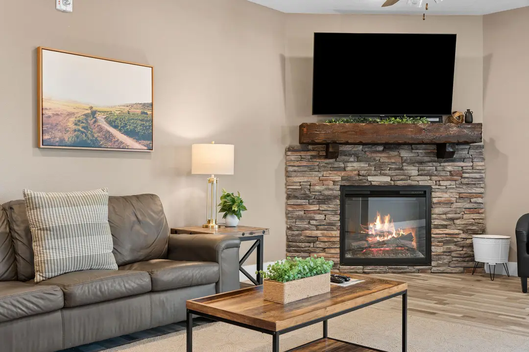 128 Chateau Mountain Court — photo 10
