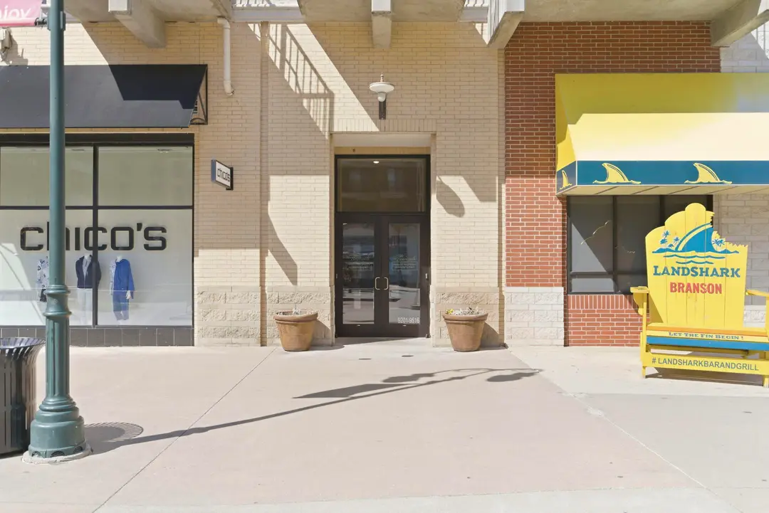 9207 Branson Landing Boulevard — photo 2
