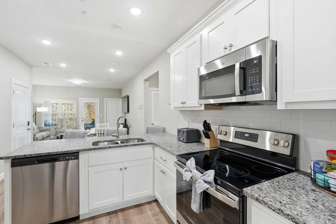 3003 North Vineyards Terrace — photo 12
