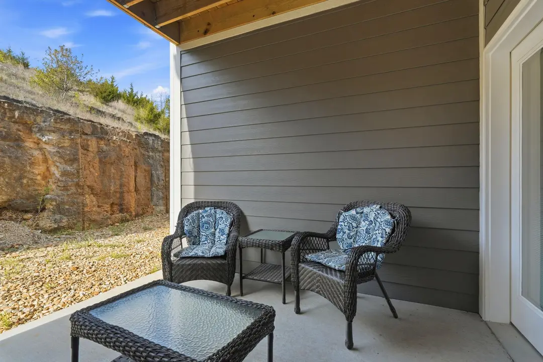 3003 North Vineyards Terrace — photo 7