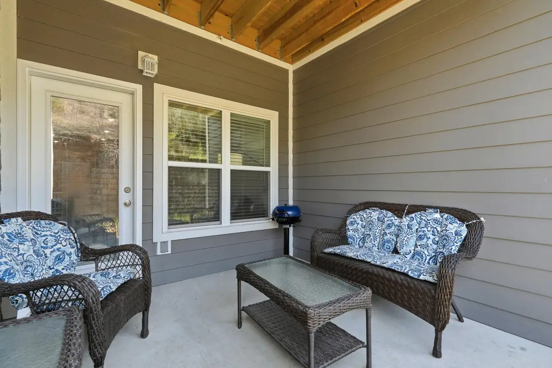 3003 North Vineyards Terrace — photo 8