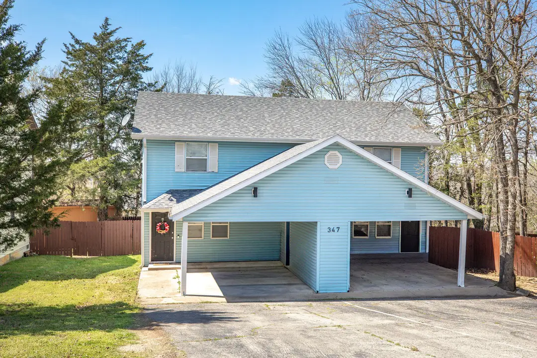 347 Hawthorne Street — photo 1
