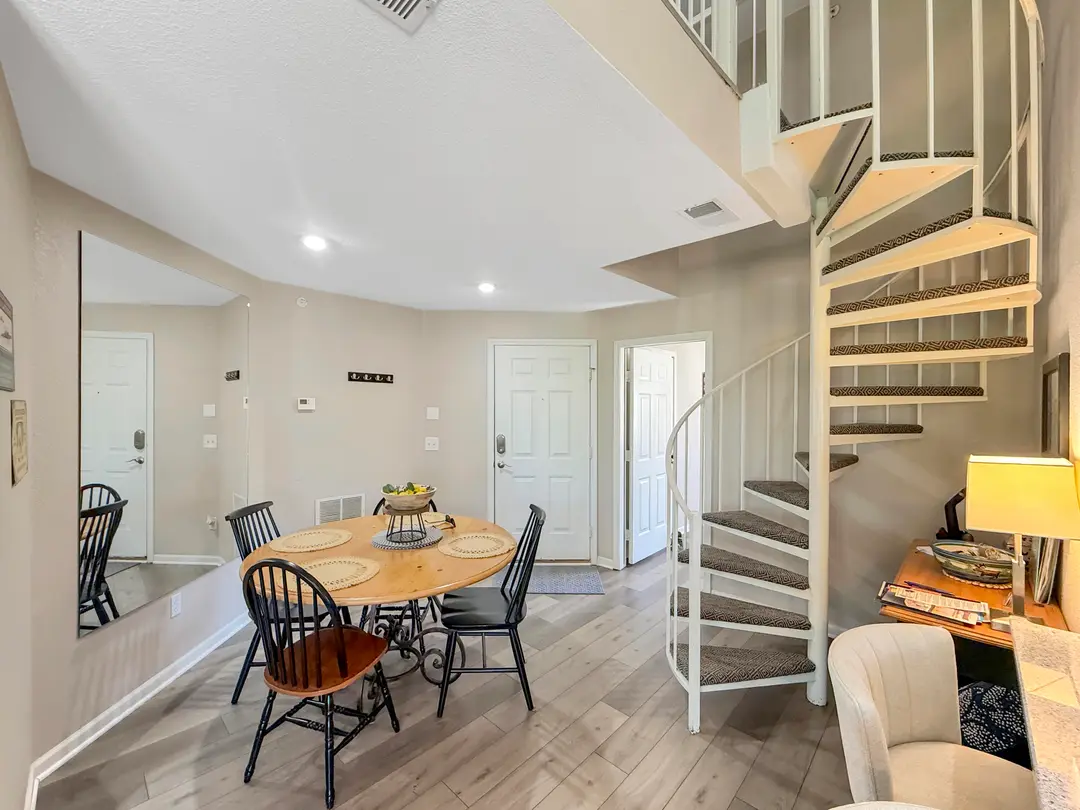 815 Holiday Ridge 1-9 — photo 4