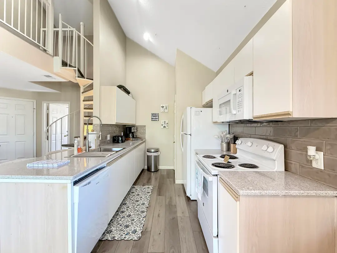 815 Holiday Ridge 1-9 — photo 5