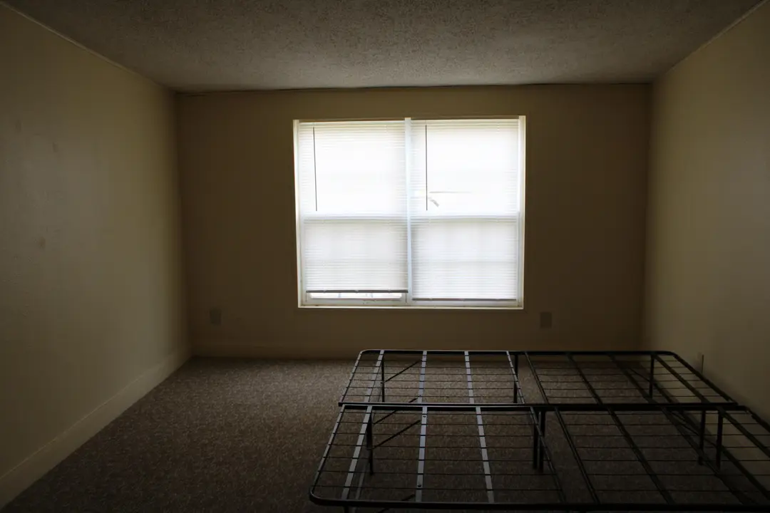 266 W Highland Street — photo 8