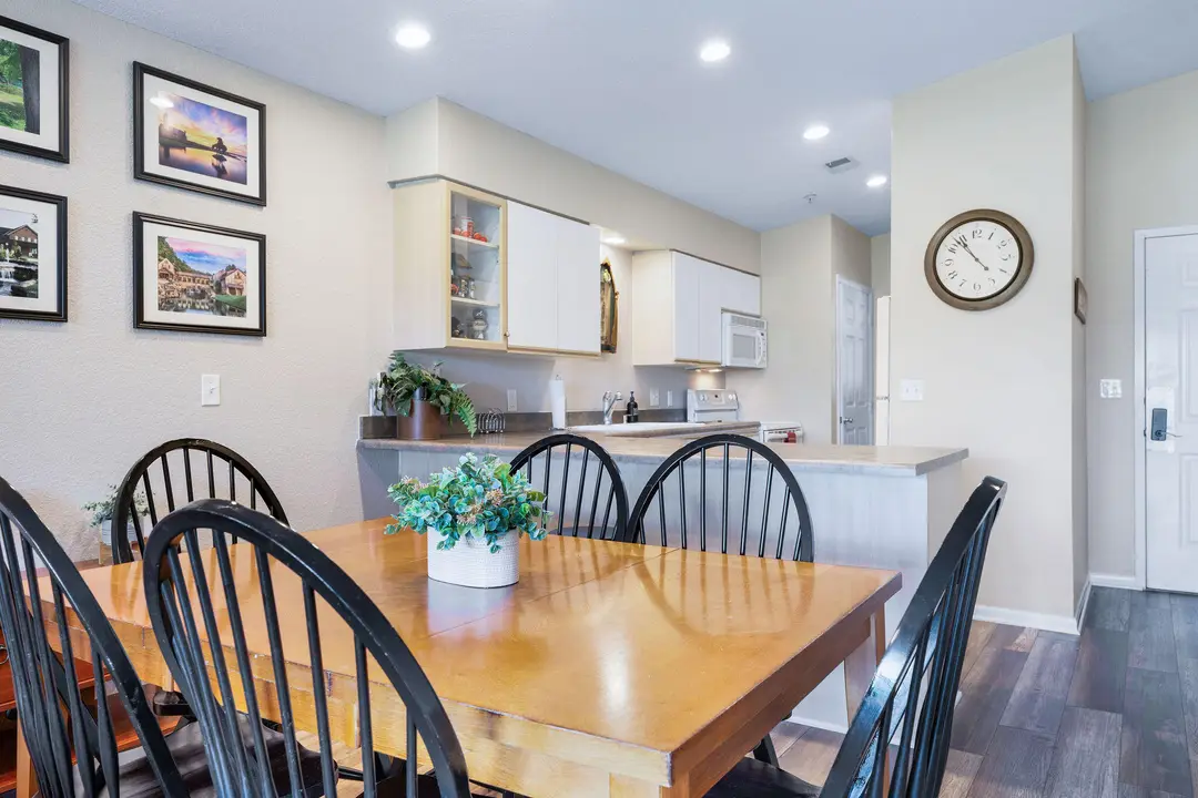160 W Rockford Drive — photo 11