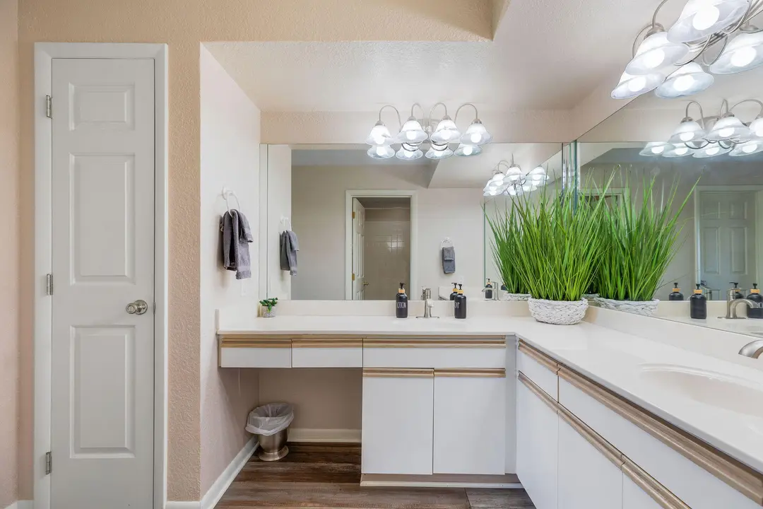 160 W Rockford Drive — photo 18