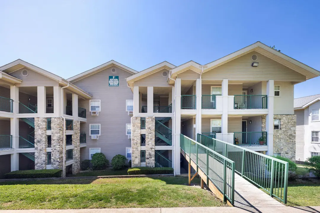 160 W Rockford Drive
