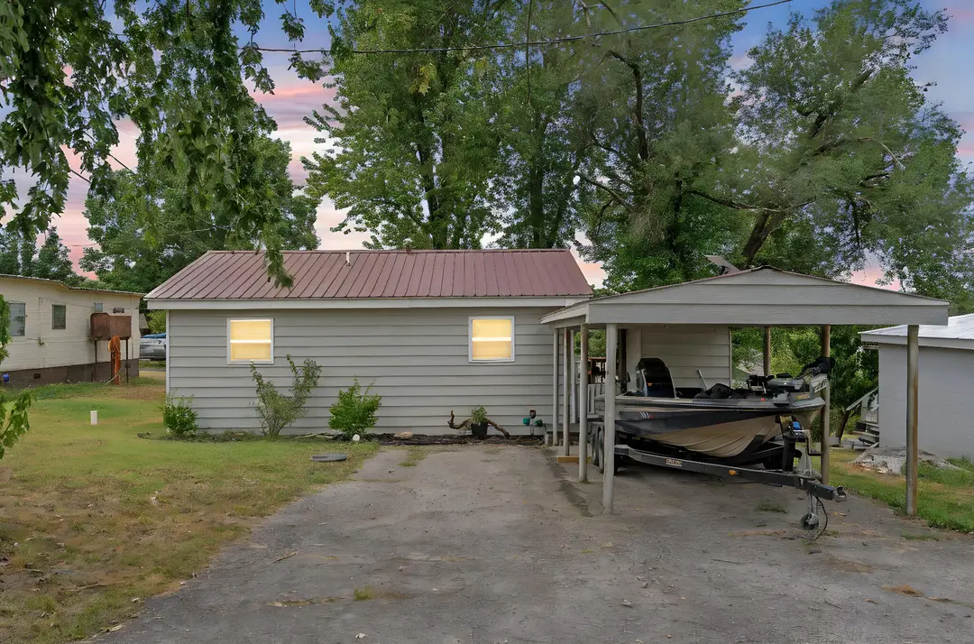 166 Seaman Street — photo 1