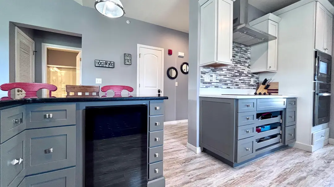 310 S Wildwood Drive — photo 2