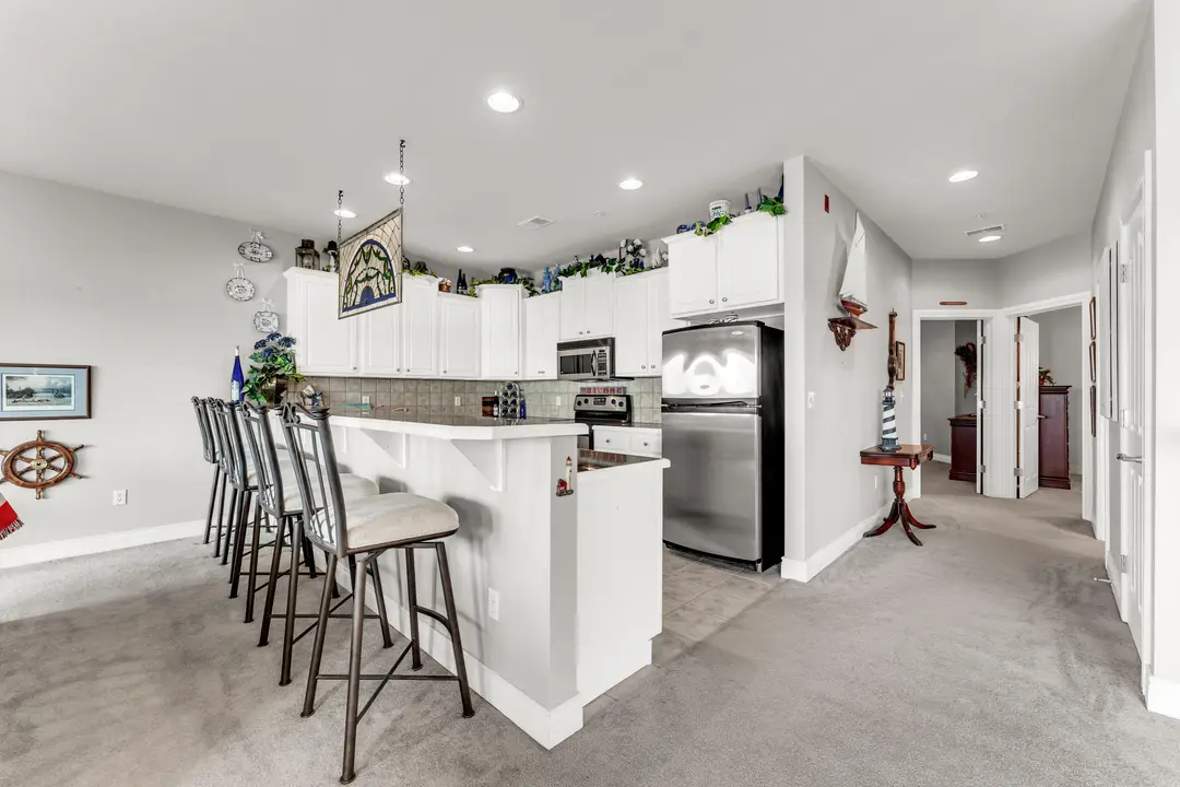 730 Emerald Pointe Drive — photo 16