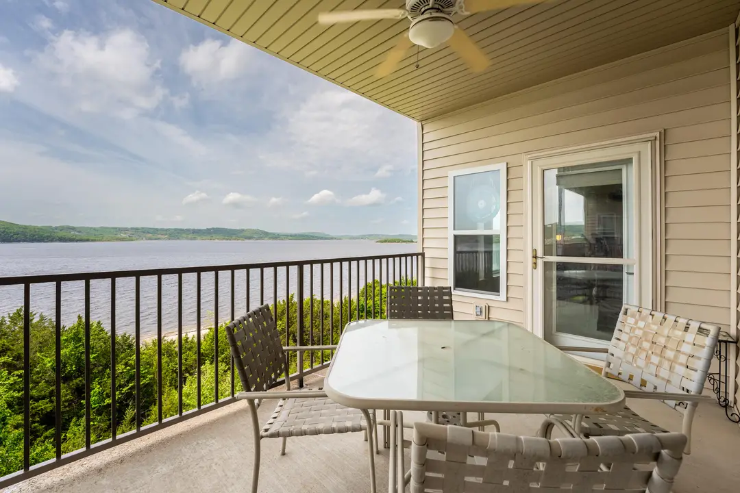 730 Emerald Pointe Drive — photo 30