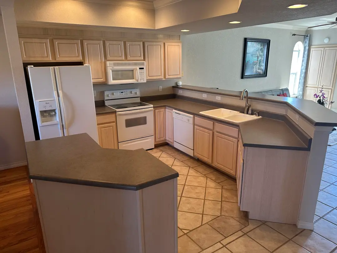 680 Emerald Pointe Drive — photo 6