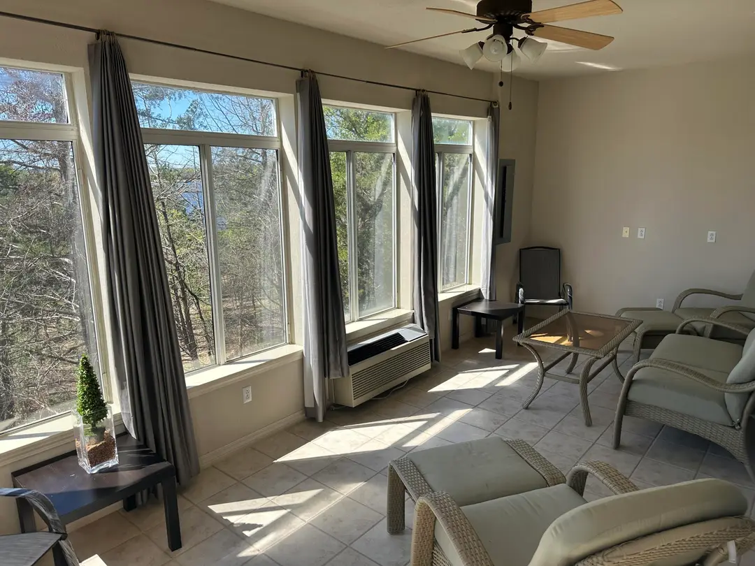 680 Emerald Pointe Drive — photo 10