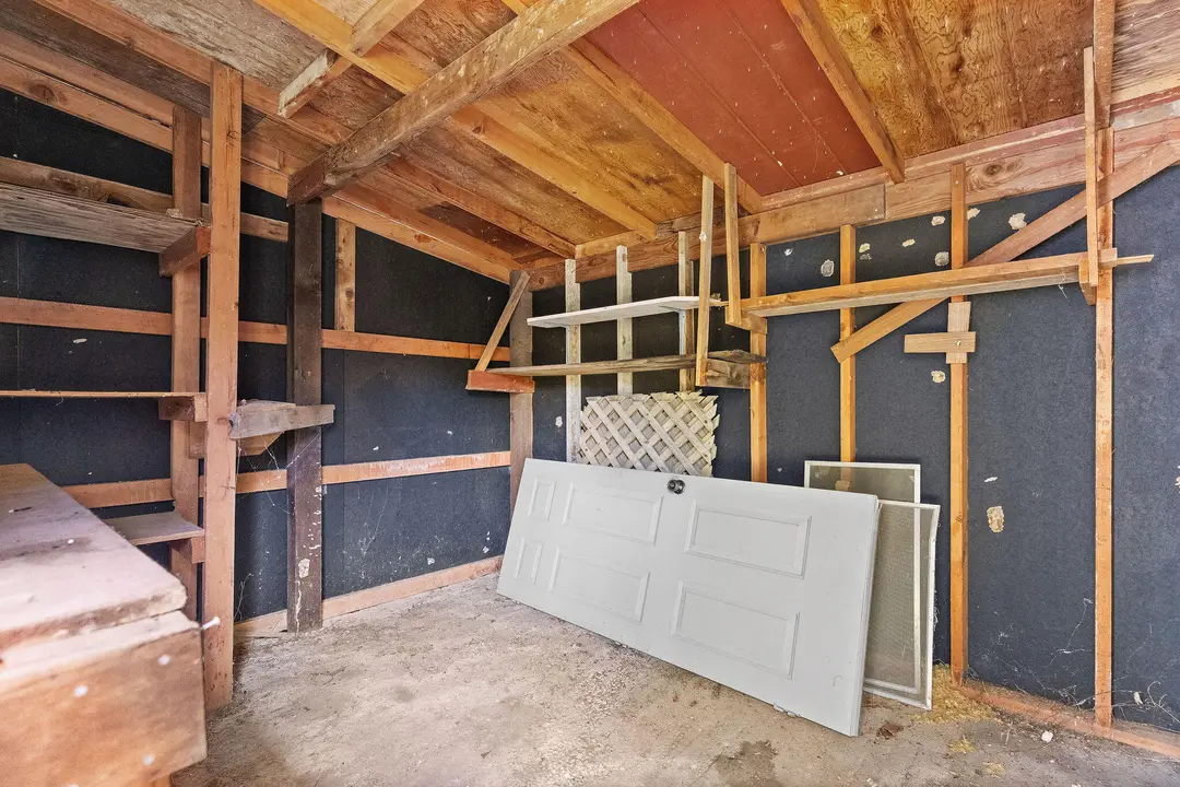 242 Gregory Road — photo 31
