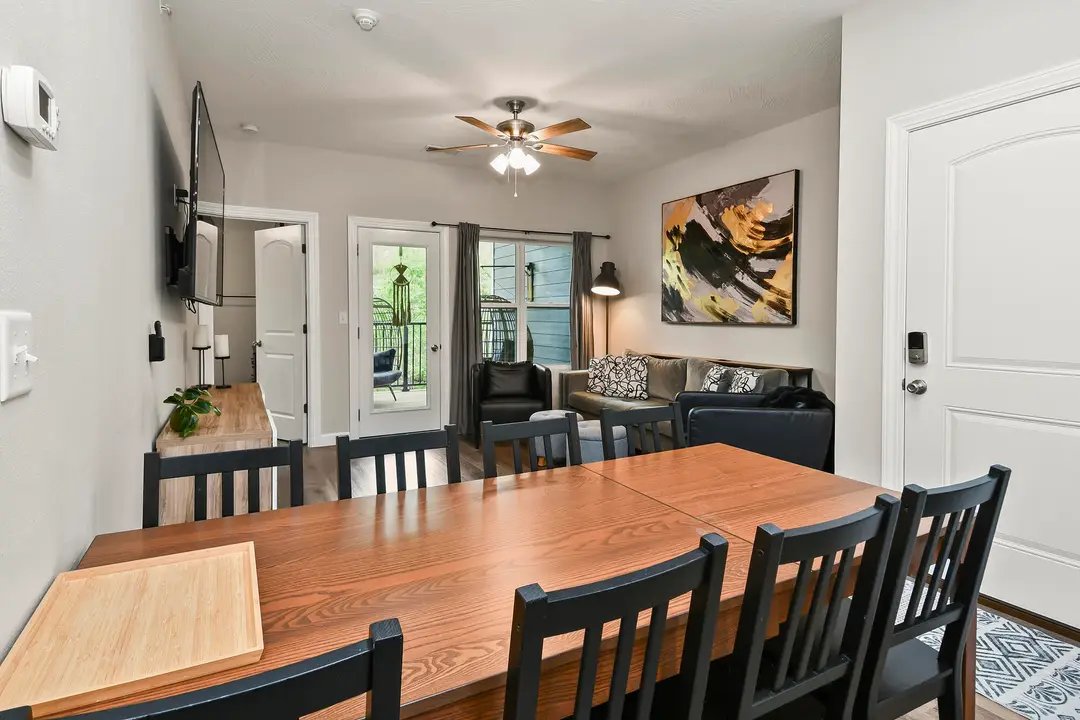3003 N Vineyards Terrace — photo 10