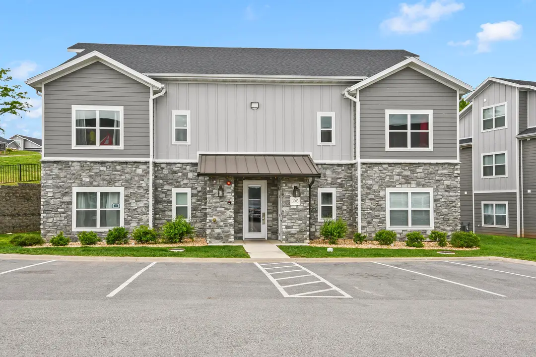 3003 N Vineyards Terrace