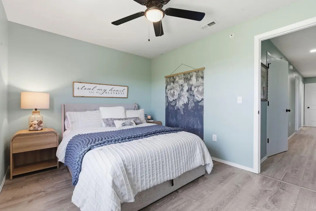 2950 Vineyards Parkway — photo 11