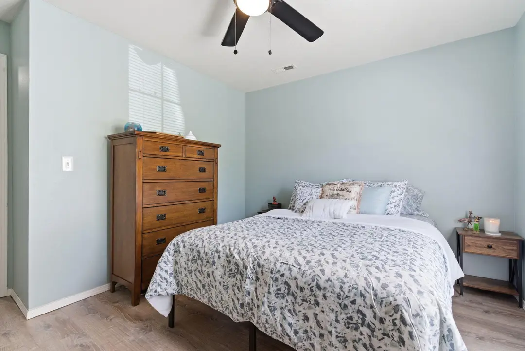 2950 Vineyards Parkway — photo 19