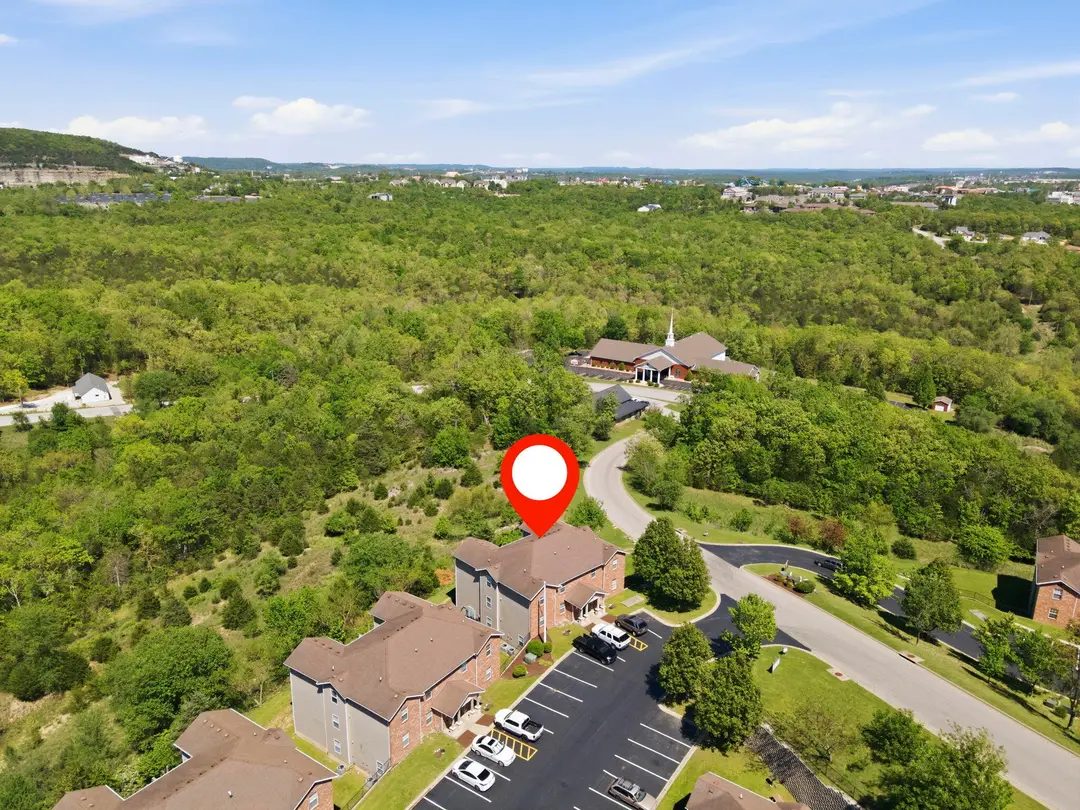 2950 Vineyards Parkway — photo 37