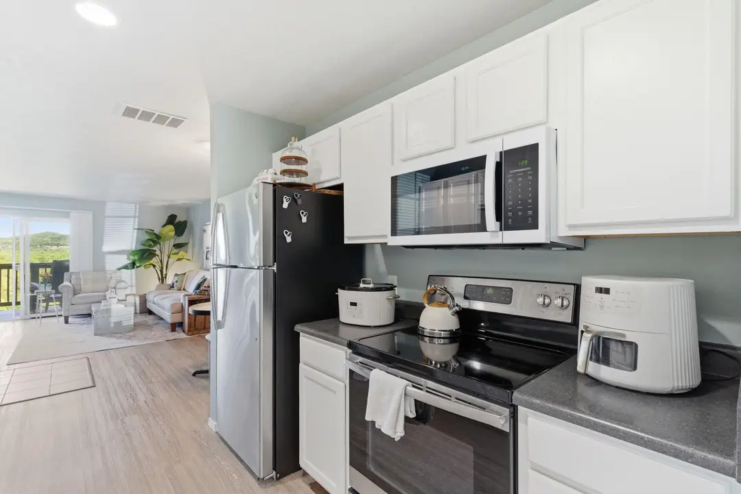 2950 Vineyards Parkway — photo 10