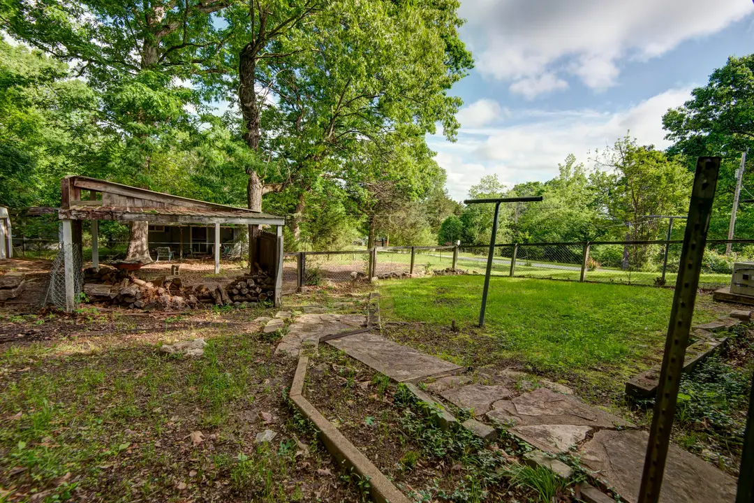 179 Dallas Road — photo 40