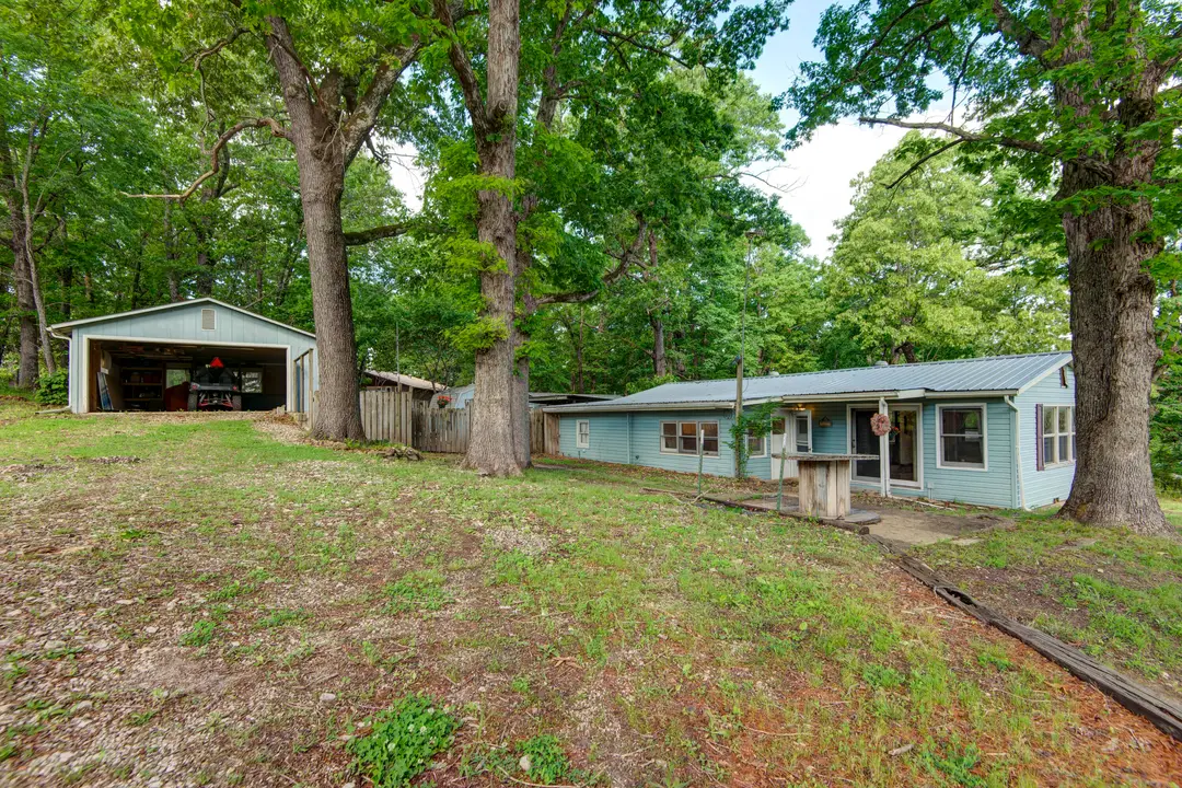 179 Dallas Road — photo 41