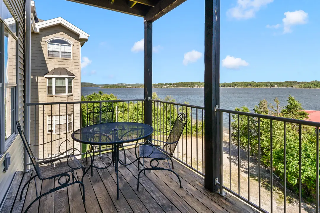 680 Emerald Pointe Drive — photo 5
