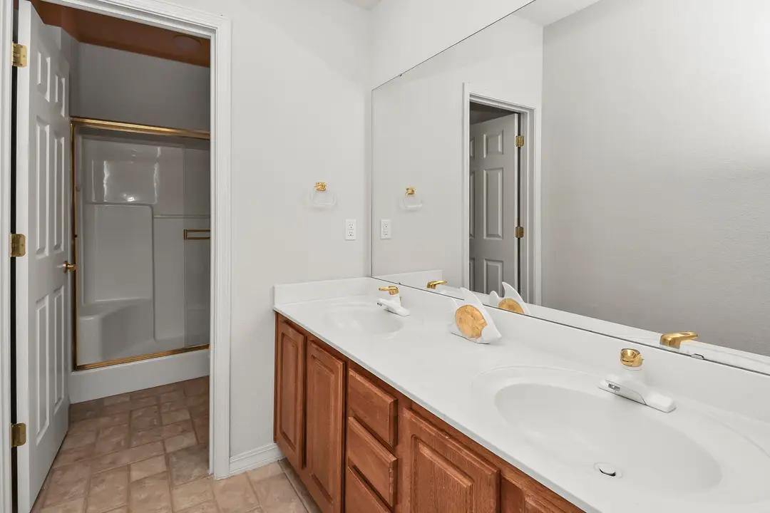 680 Emerald Pointe Drive — photo 8