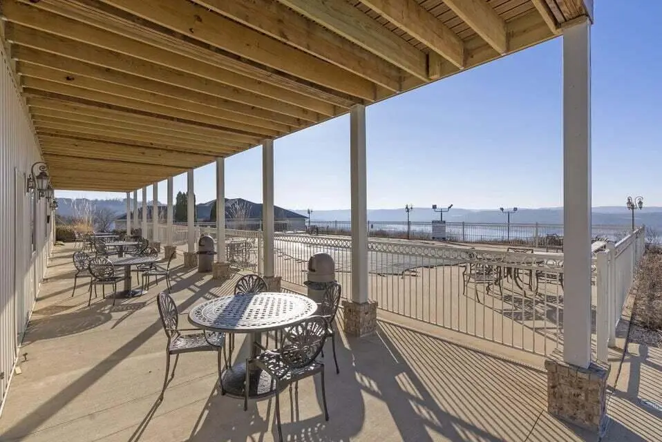 680 Emerald Pointe Drive — photo 14
