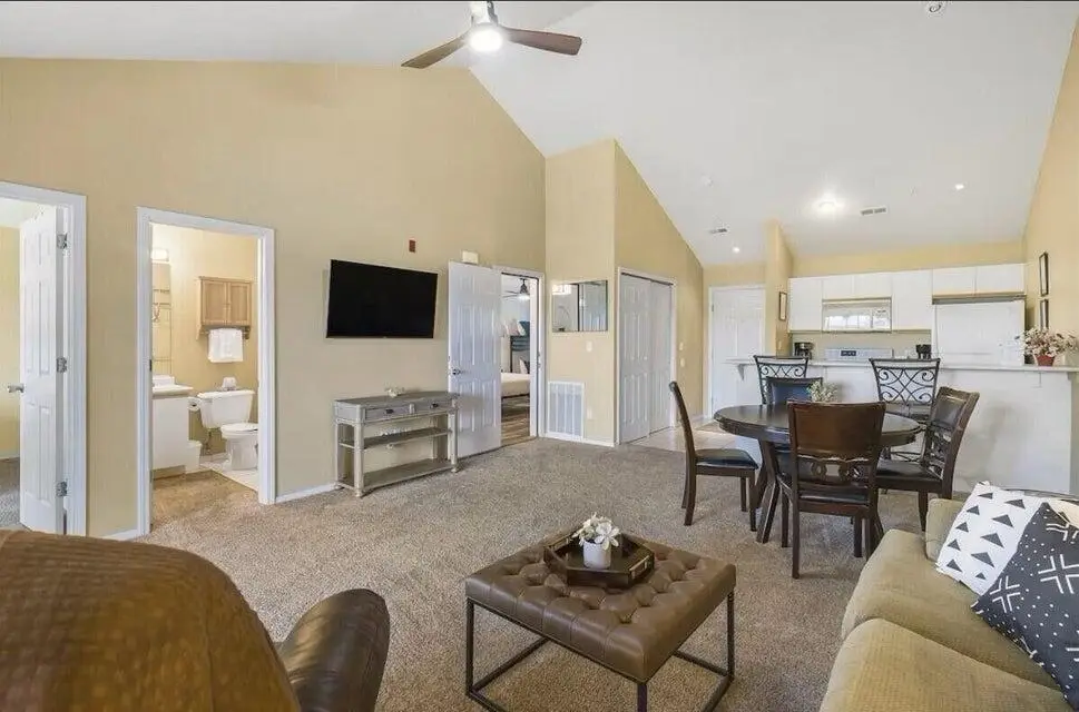 120 Spring Creek Court — photo 4