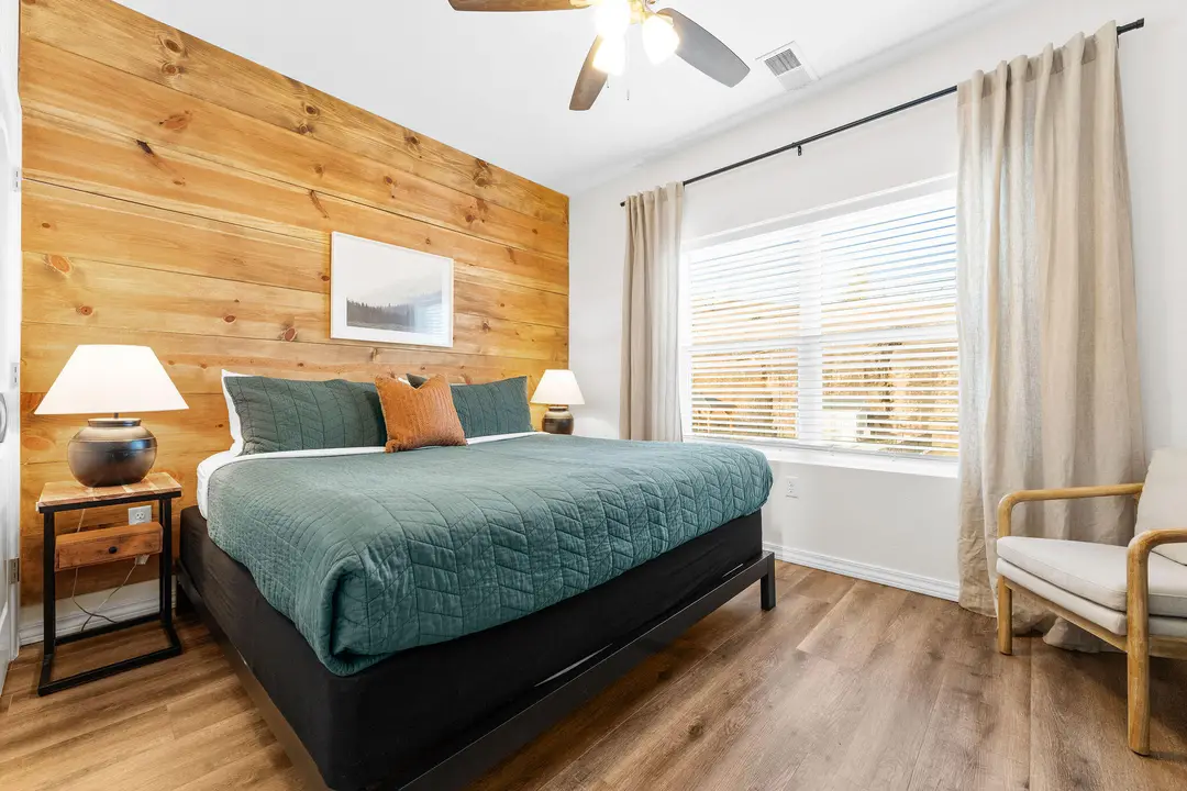 3111 S Vineyards Terrace — photo 8