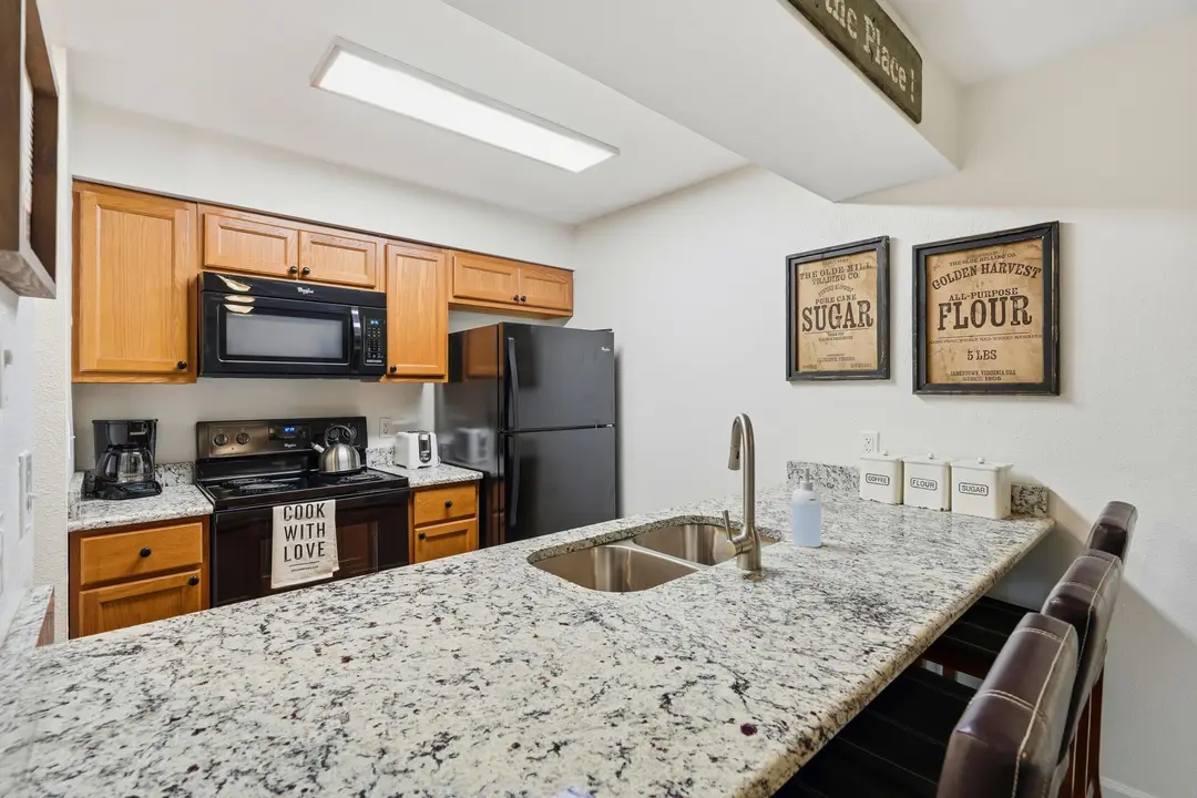 180 Lake Club Drive — photo 5