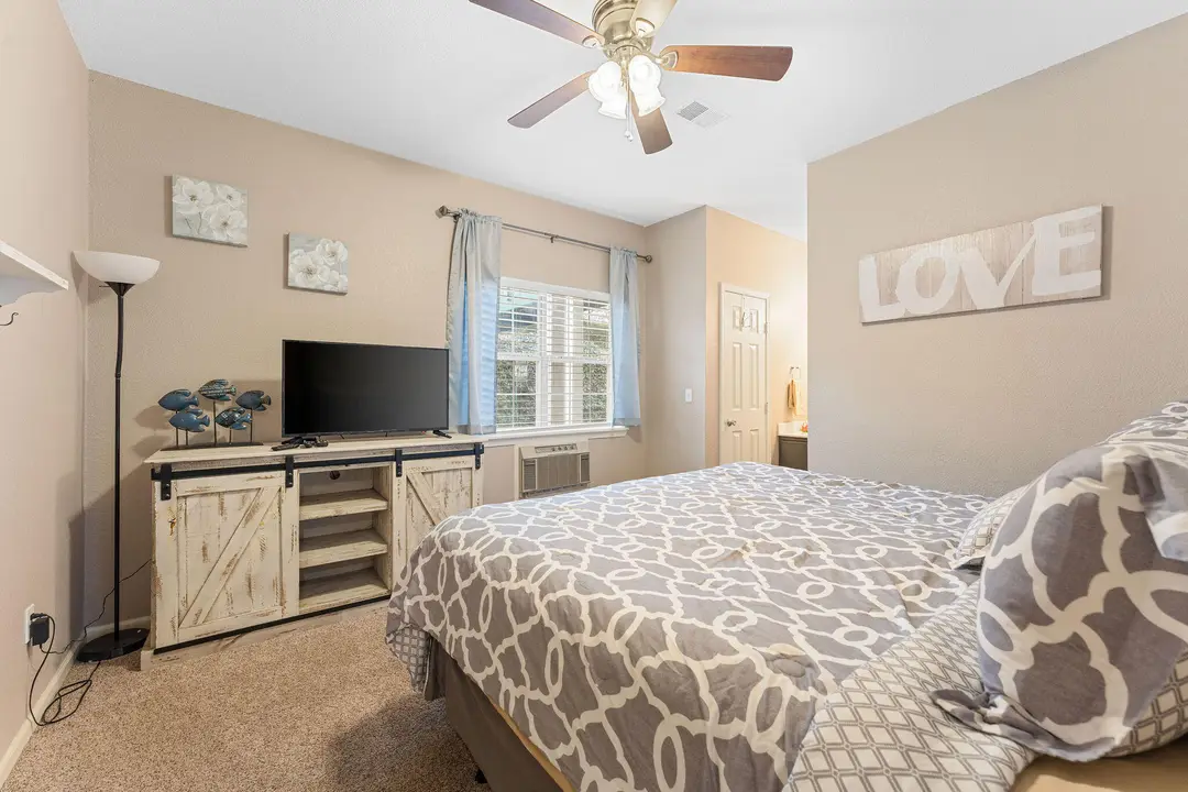 813 Holiday Ridge — photo 11