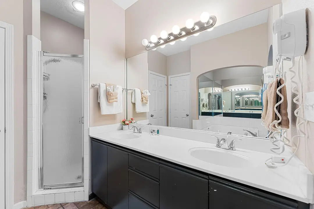 813 Holiday Ridge — photo 16