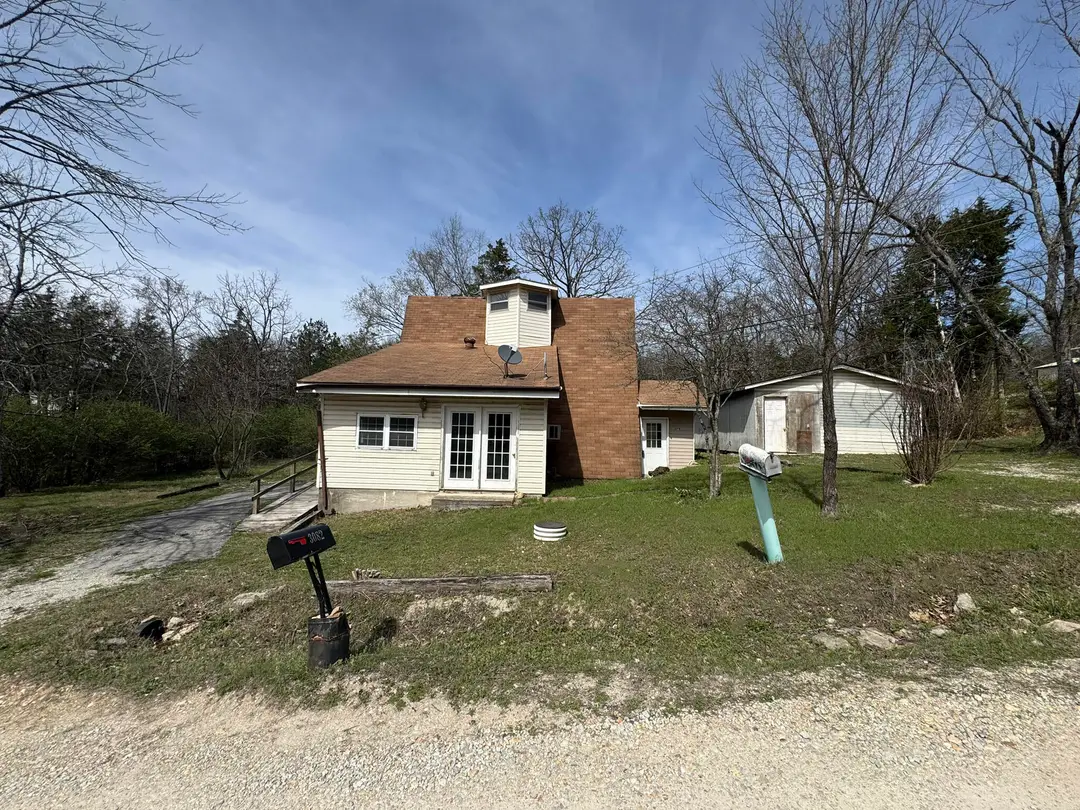 3079 Bluebird Road