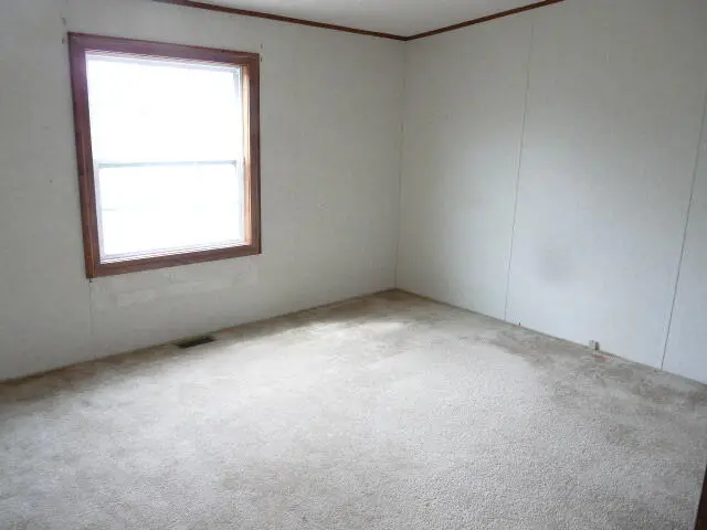 1006 Deerfield Road — photo 10