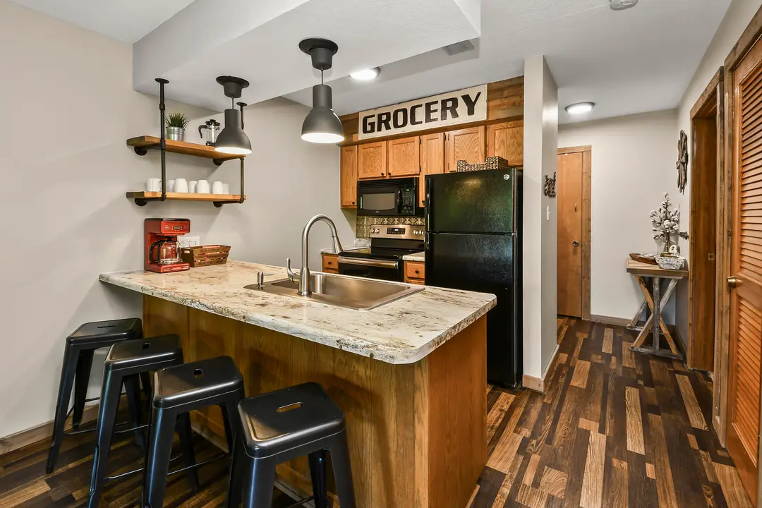 437 Notch Lane Building 16 Unit 9 — photo 5