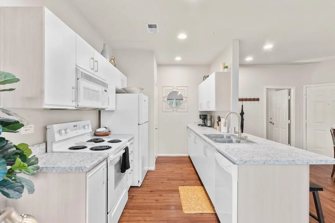 835 Fairview Street — photo 7