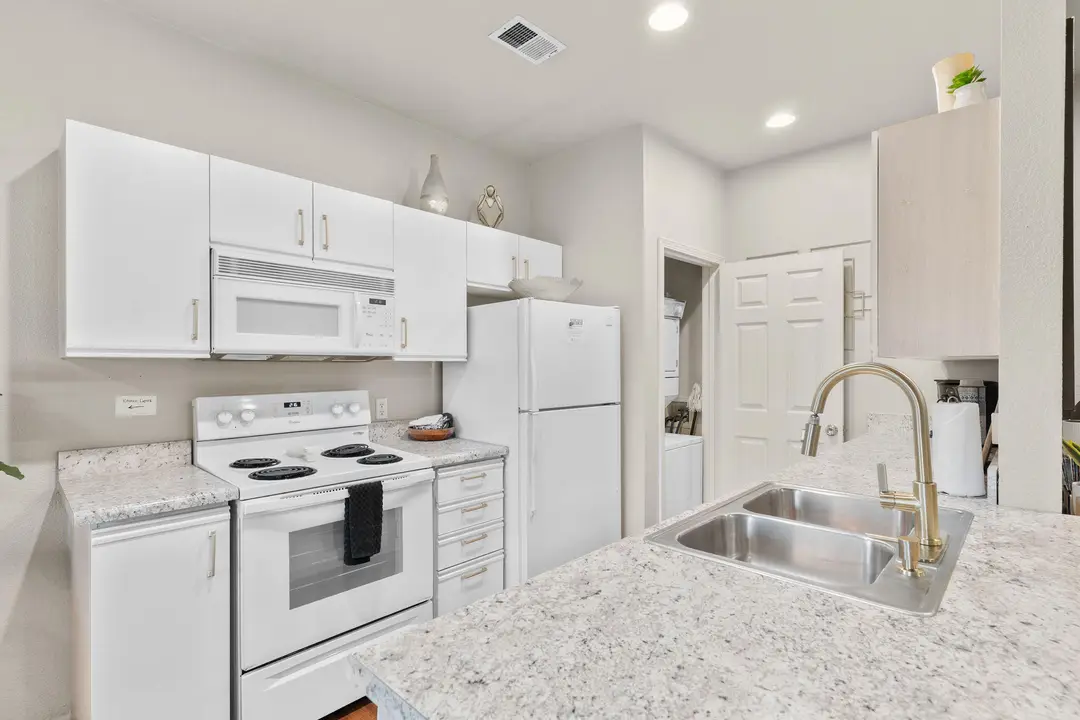 835 Fairview Street — photo 10