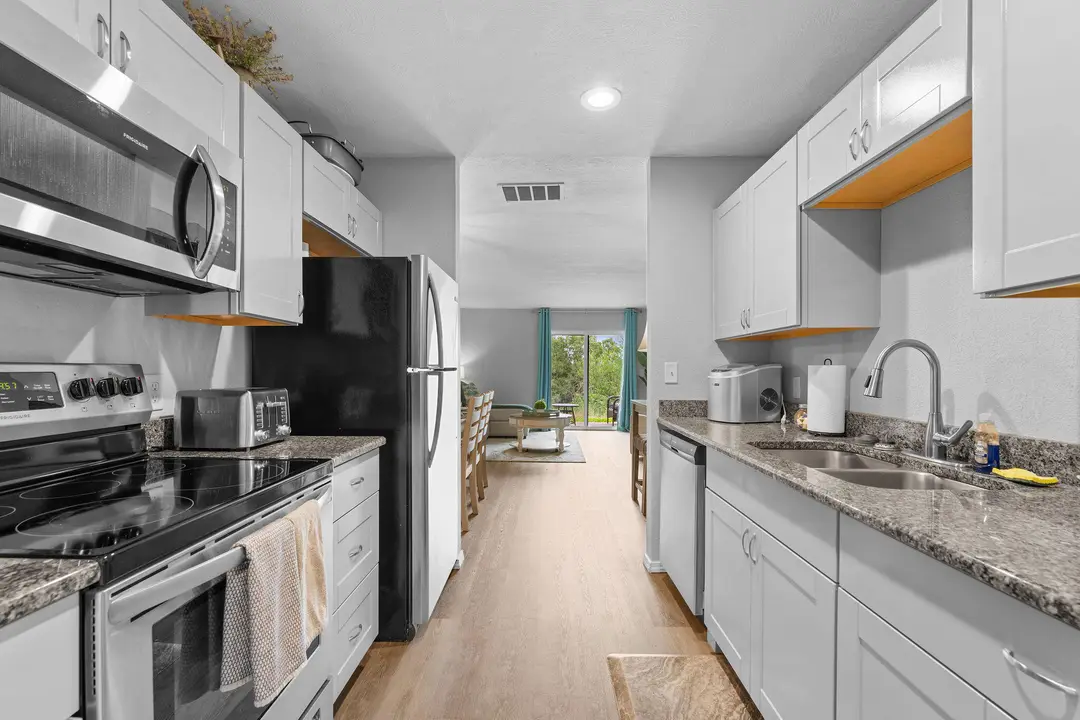 2901 Vineyards Parkway — photo 11