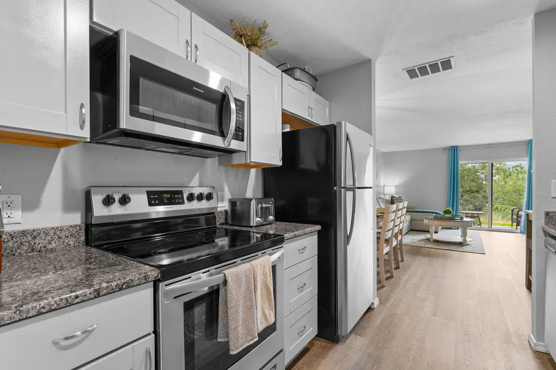 2901 Vineyards Parkway — photo 12
