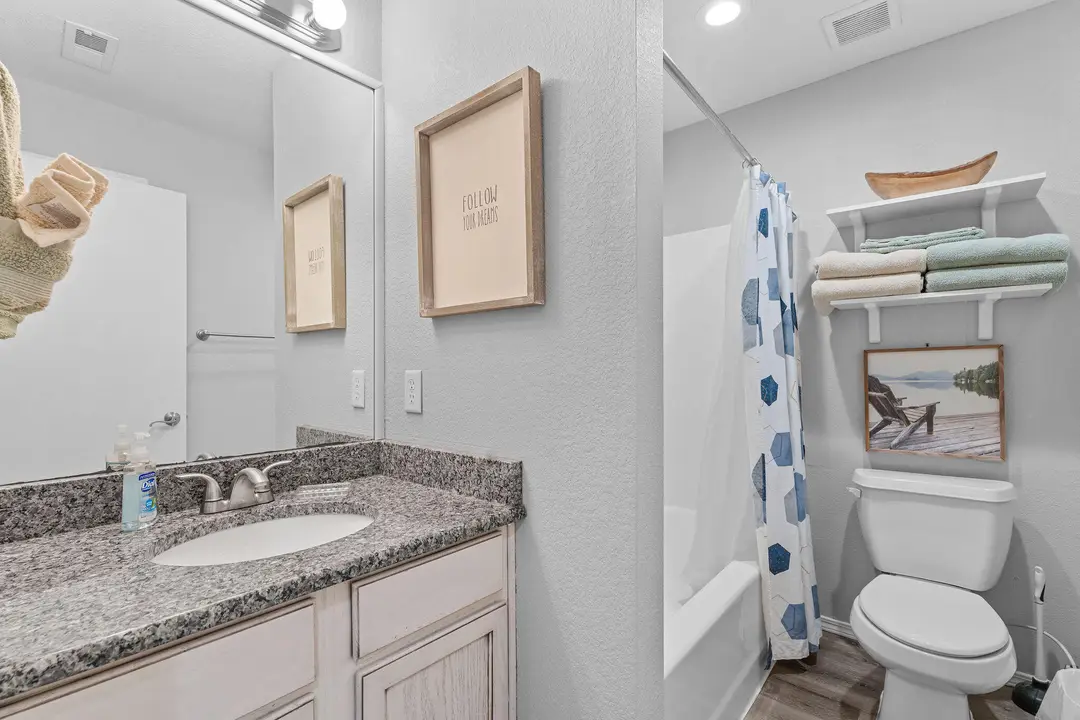 2901 Vineyards Parkway — photo 19