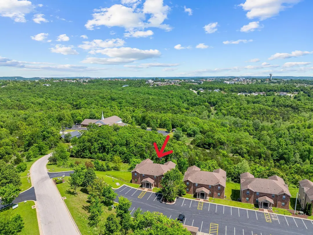2901 Vineyards Parkway — photo 27